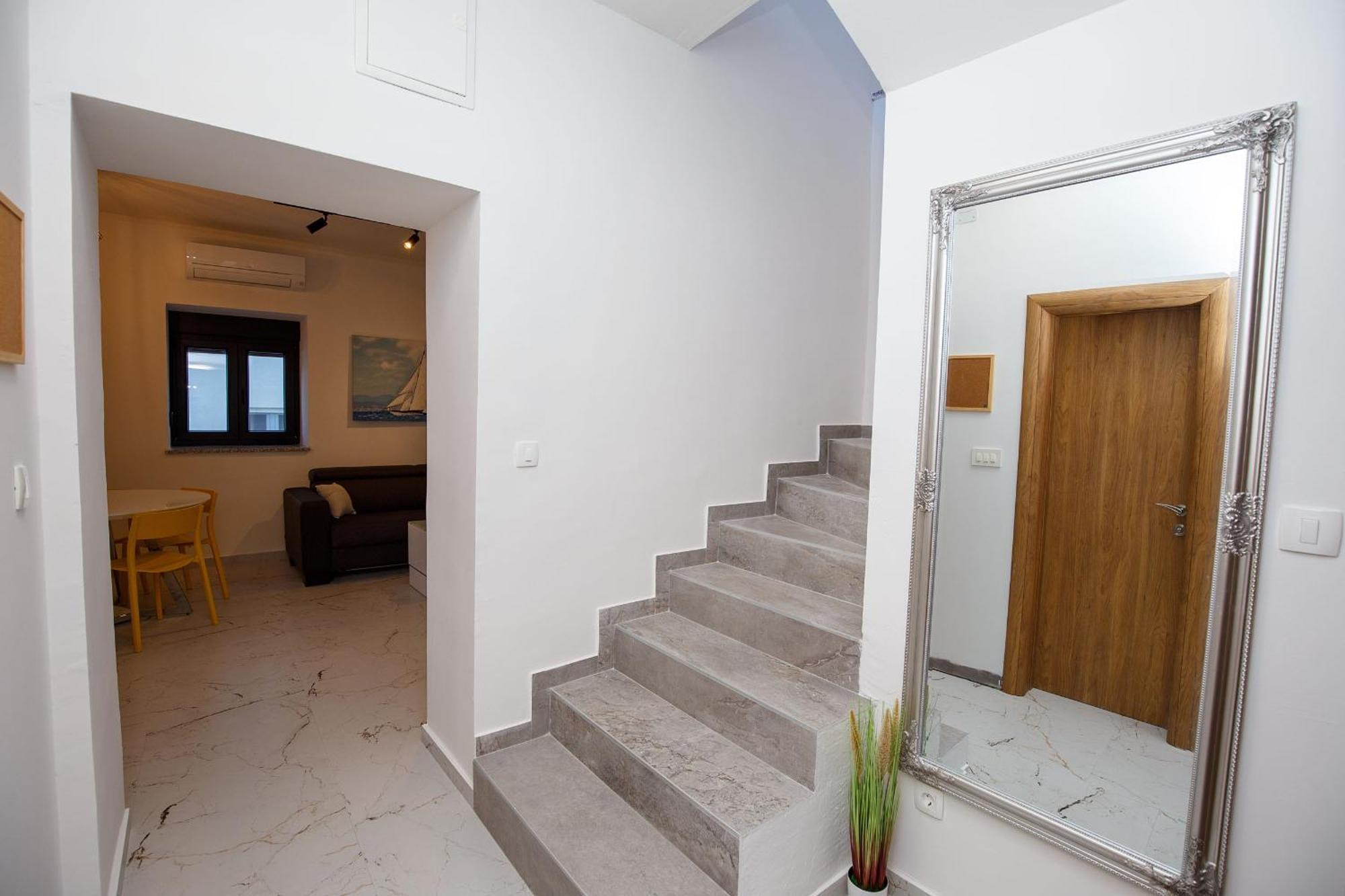 Miema With Jacuzzi Apartamento Zadar