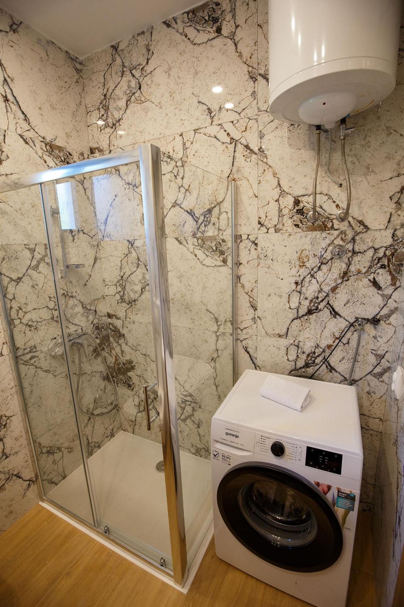 Miema With Jacuzzi Apartamento *
